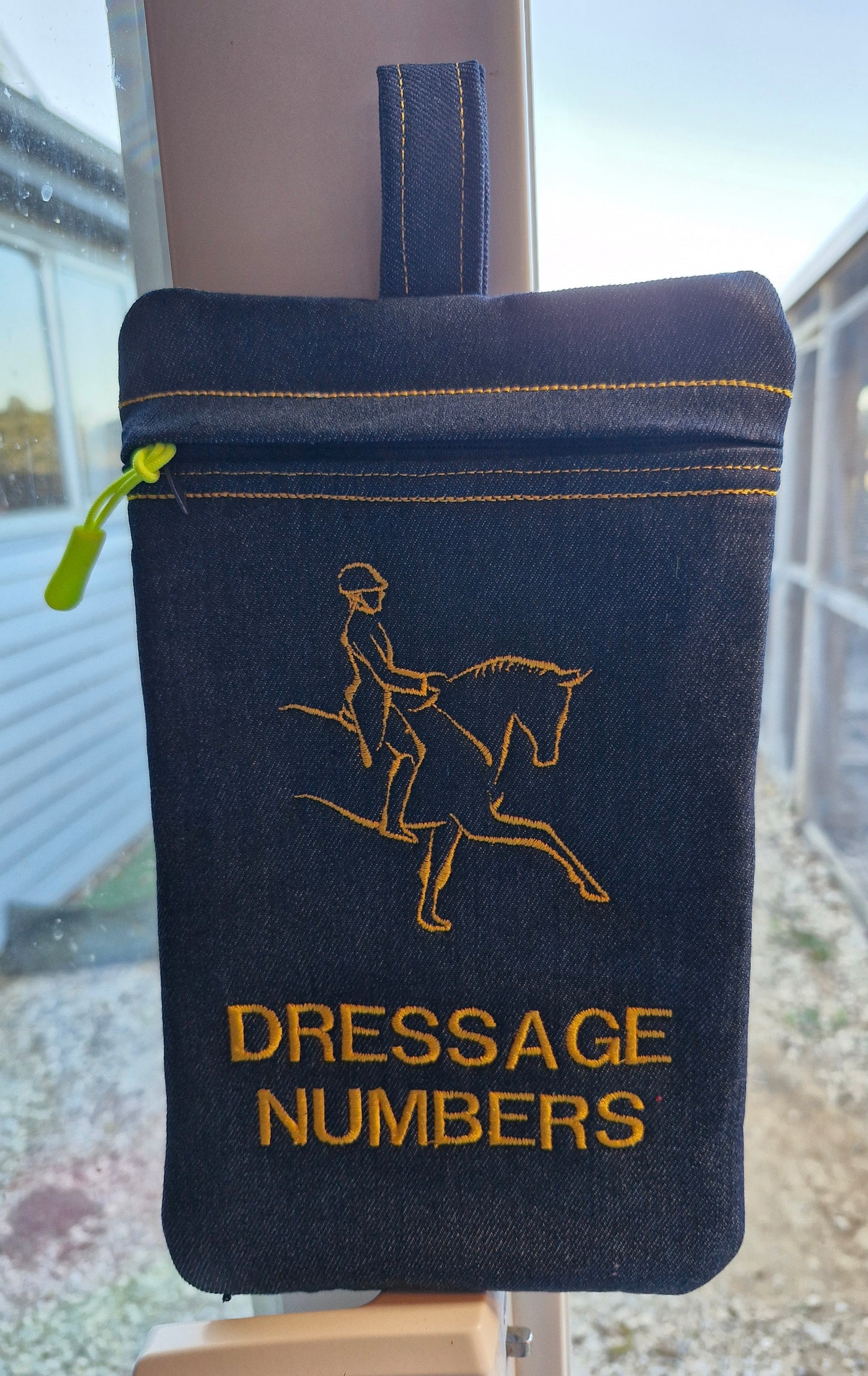 Dressage number handy pouch.